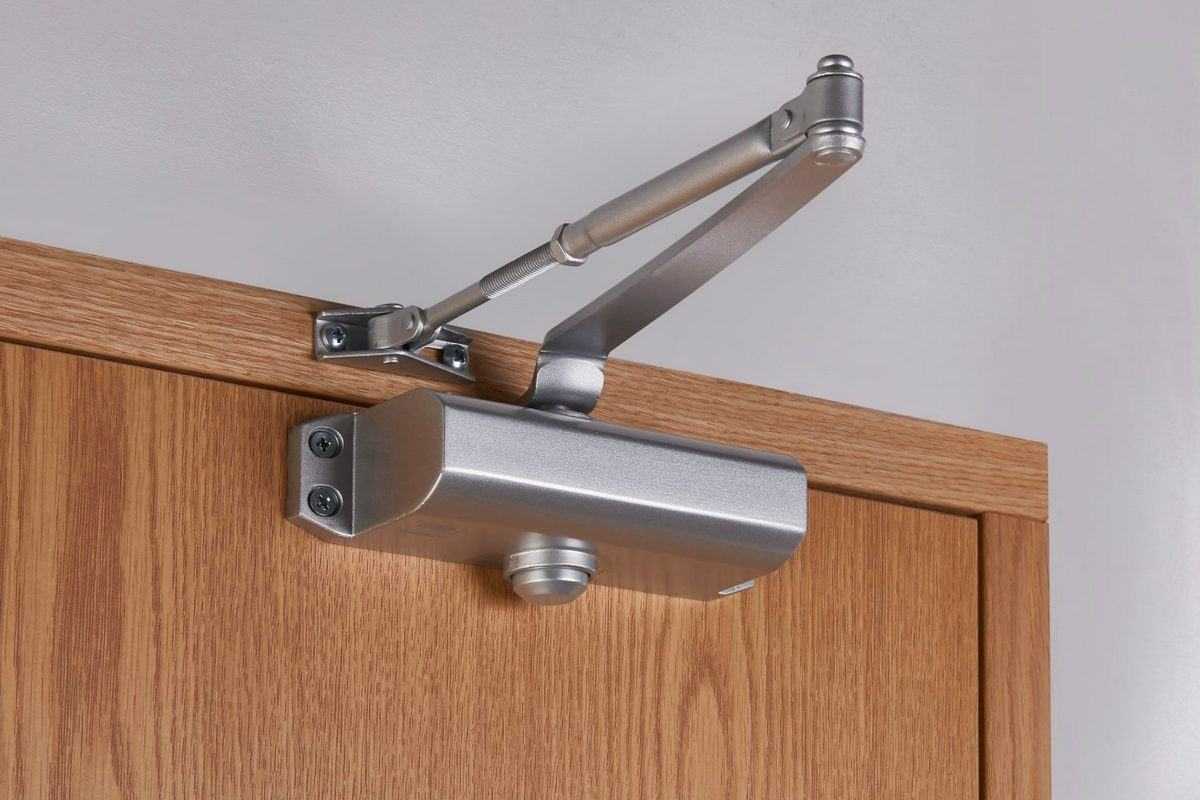  What door closer types names exist on the market 